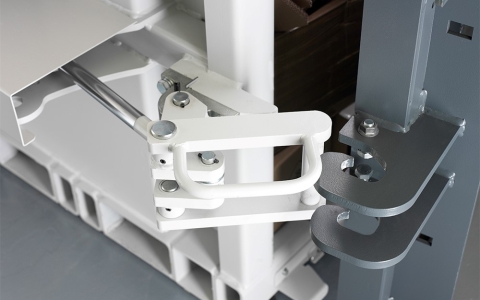 HSM_V-Press-860-紙箱壓縮機液壓門鎖